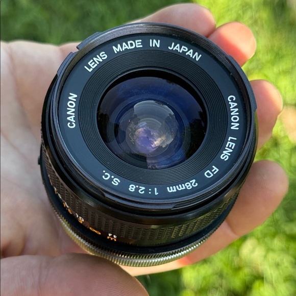 Canon FD 28mm 1 2.8 lens - Picture 1 of 4